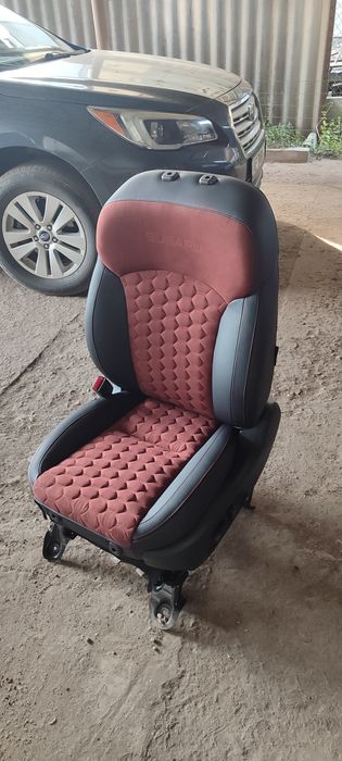 Потолки, торпеды,дверные карты, на авто,ремонт и восстановление