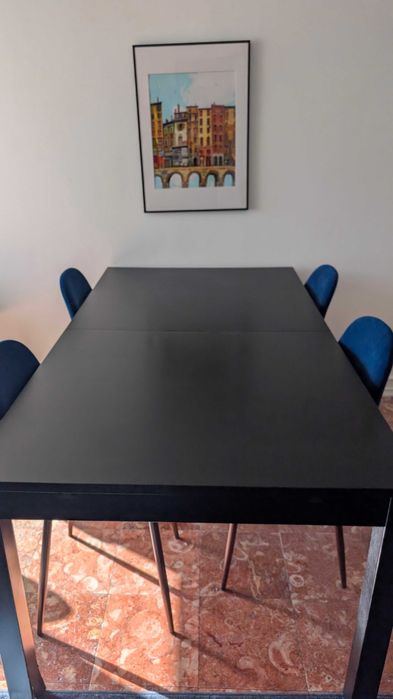 Mesa de Sala IKEA Extensível Preta Muito Grande Aberta Tampo Impecável