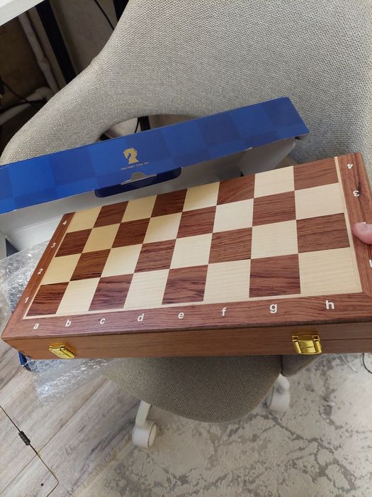 Шахмати дерев'яні, нові