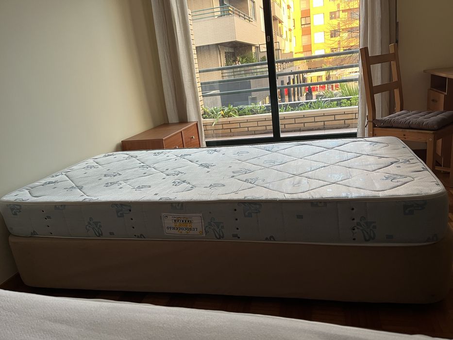 Cama solteiro (base + colchao)