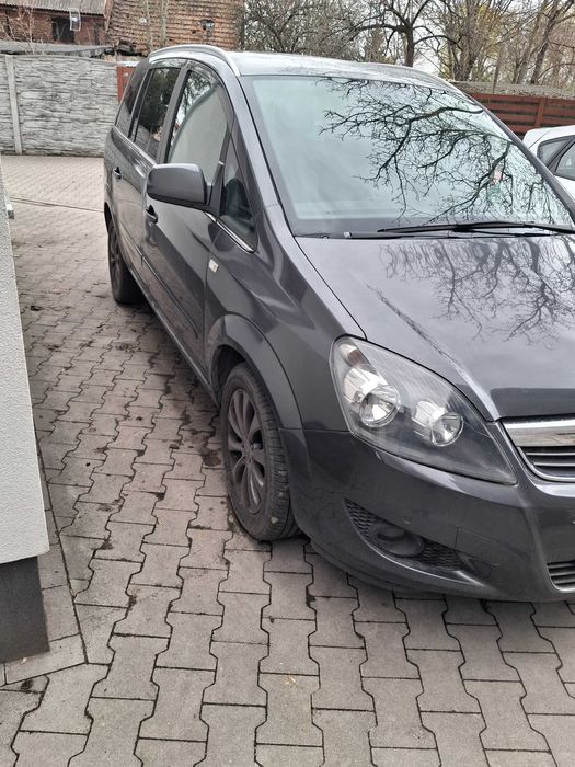 Samochód Opel zafira b