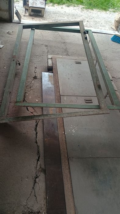 Дверь металлическая размер 2100х1030  с рамками