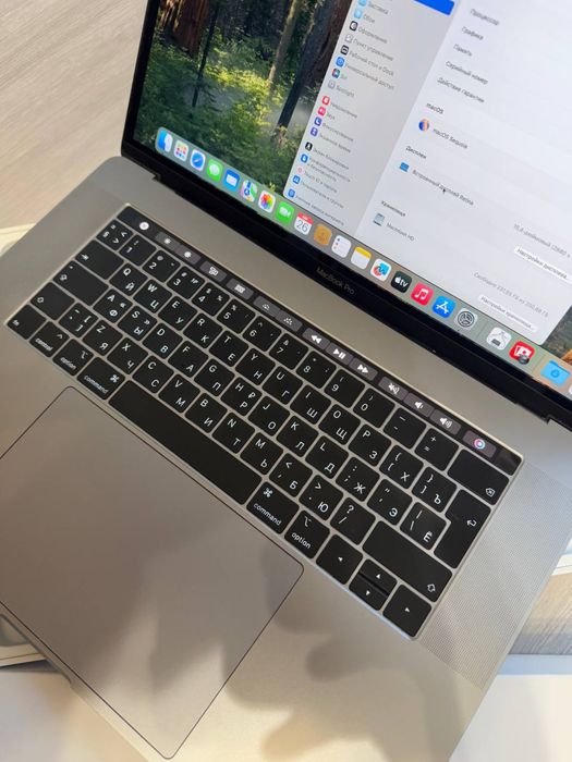 macbook pro 15 (2019 рік) 250 Gb touch bar офіційний