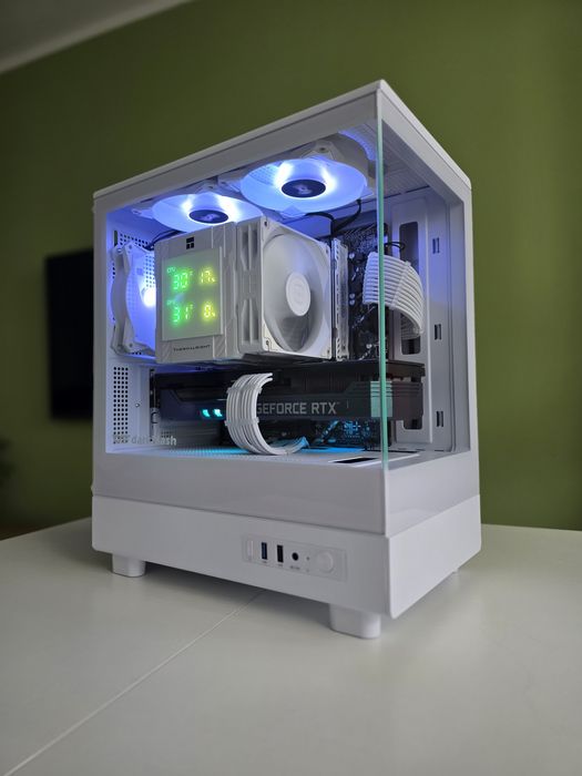 Kompaktowe Gamingowe Akwarium RTX 3060 Ti | Ekran LCD | WiFi | i5-12th | 16GB | NVME