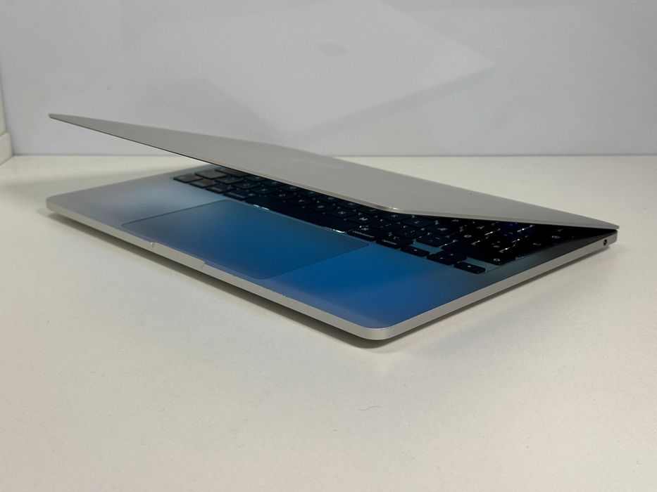 MacBook Pro 13 2020 M1 TouchBar 87% Kondycji Baterii 8/256GB Gwarancja