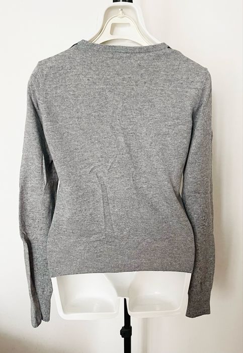 Sweter klasyczny w serek Lindex r.S