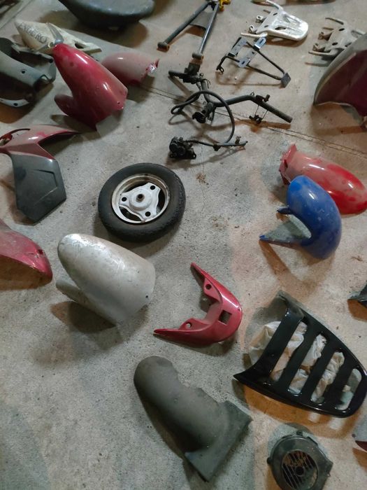 Lampy plastiki liczniki skuter