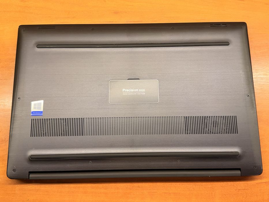 Dell Precision 5530 I7-8850H  16Gb 256Gb 4K Touch P1000