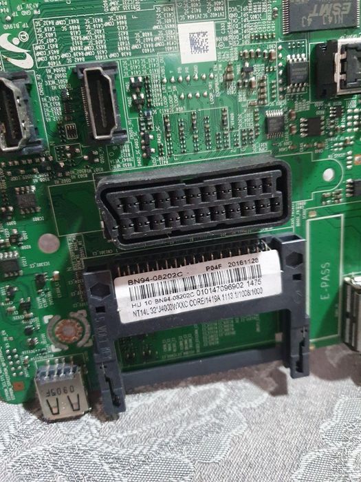 Placa principal tv samsung  UE32J4000