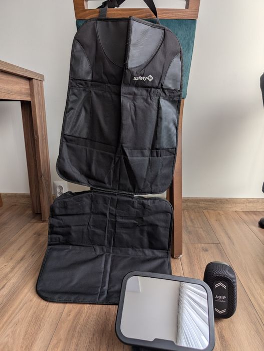 Fotelik Axkid One + akcesoria