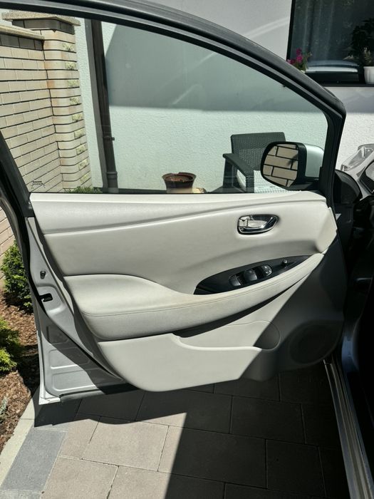 Продаж Nissan Leaf