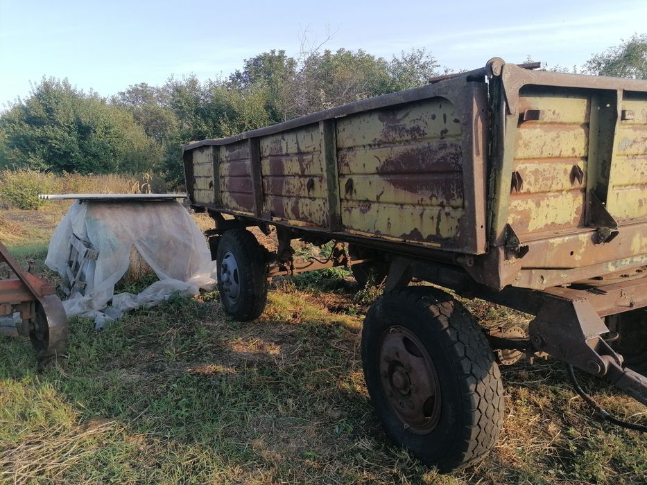 Причіп Зіловський на 6 тон.