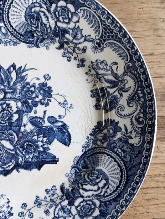 Antigos pratos em faiança Sacavém motivo Alcobaça