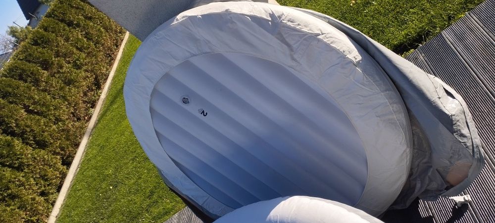 Bestway lay z spa jacuzzi basen St.Lucia