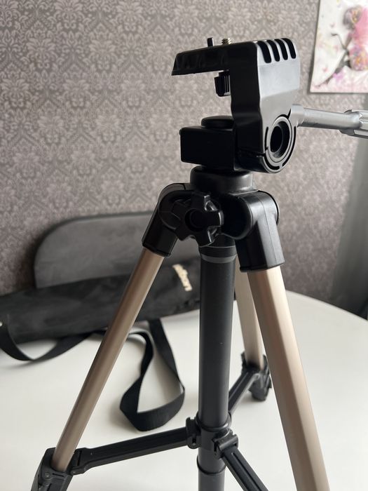 Штатив для фотоаппарата