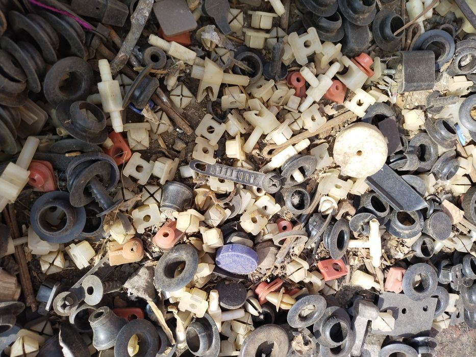 Кліпси,фіксатори, обдув скла та інше до ВАЗ