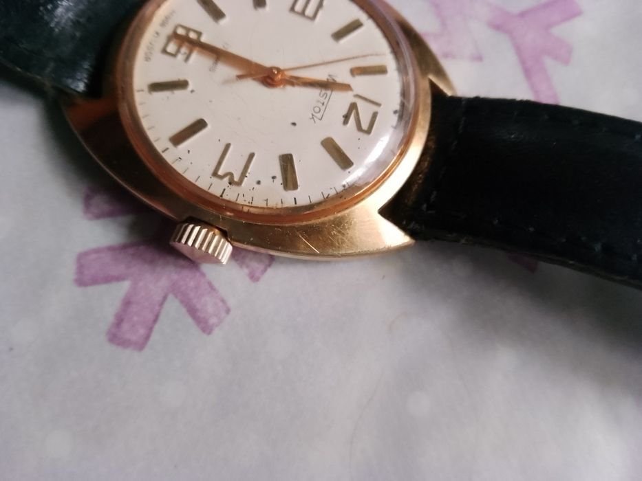 Продам часы Восток.