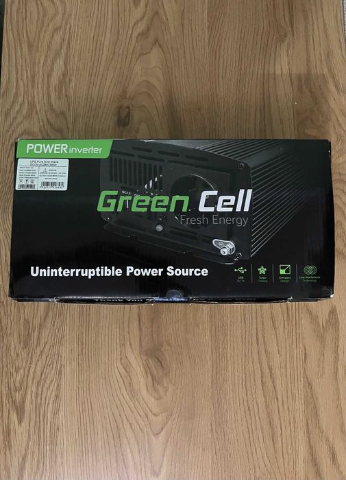 Инвертор ИБП 3 в 1 Green Cell с чистым синусом, 12В-230В, 300Вт/600Вт