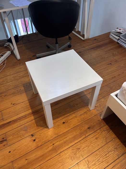 Mesa de apoio LACK (IKEA)