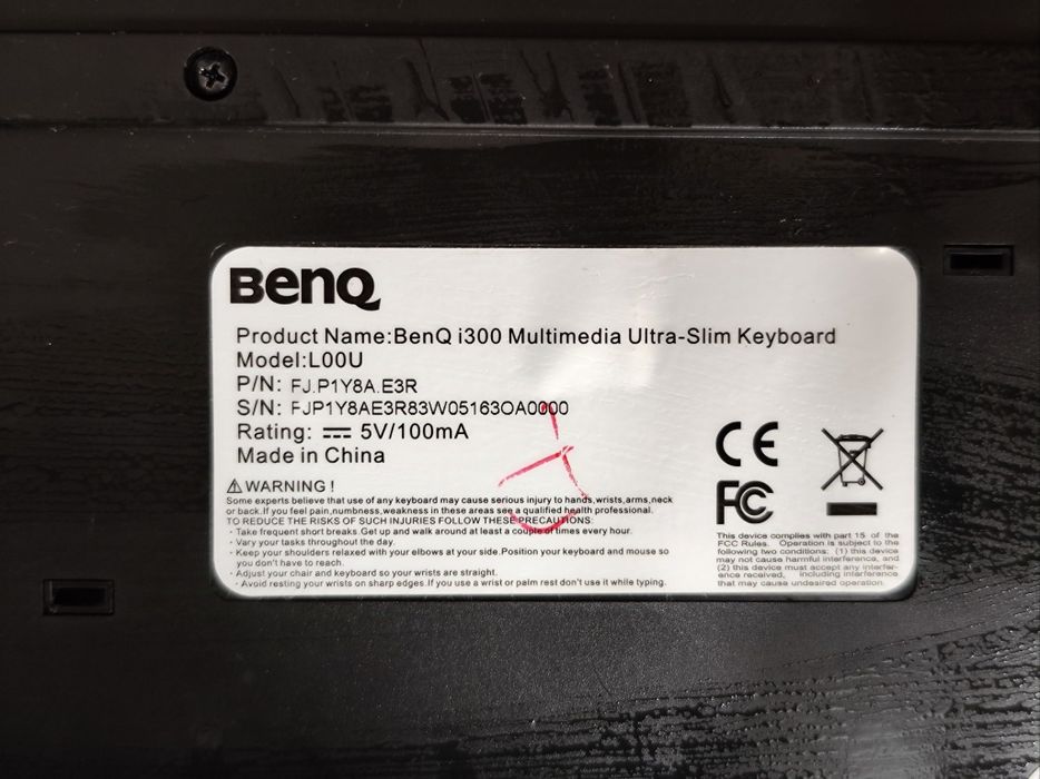 Провідна клавіатура BenQ i300 Multimedia Ultra-Slim Keyboard.