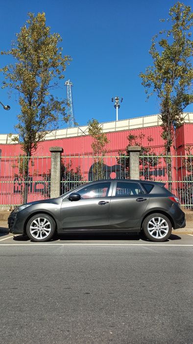 Mazda 3 | estimated64285492361219121
