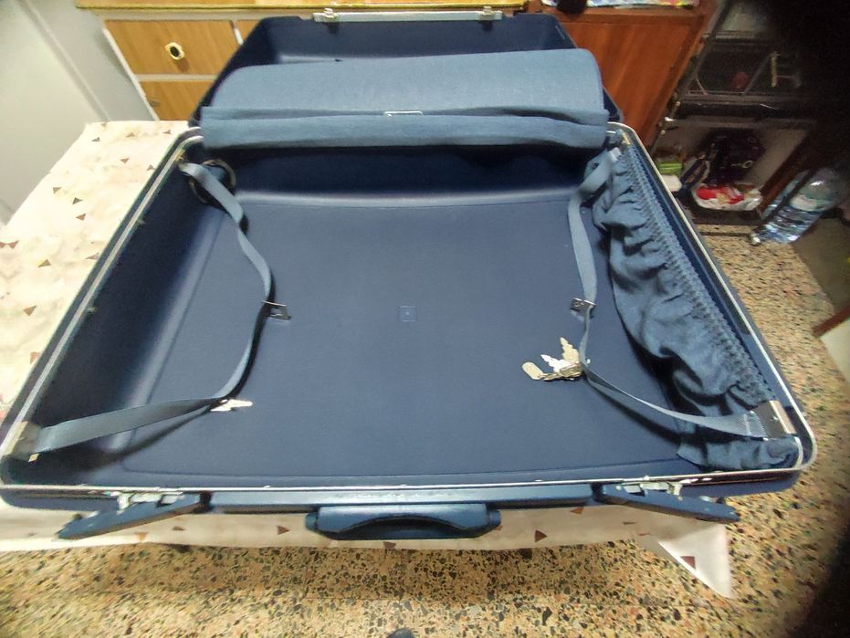 Mala de viagem rígida