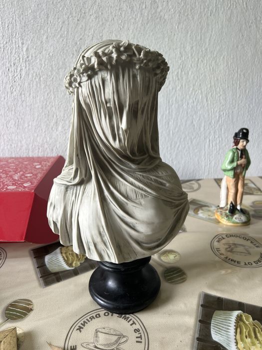 Антикварний мраморний бюст