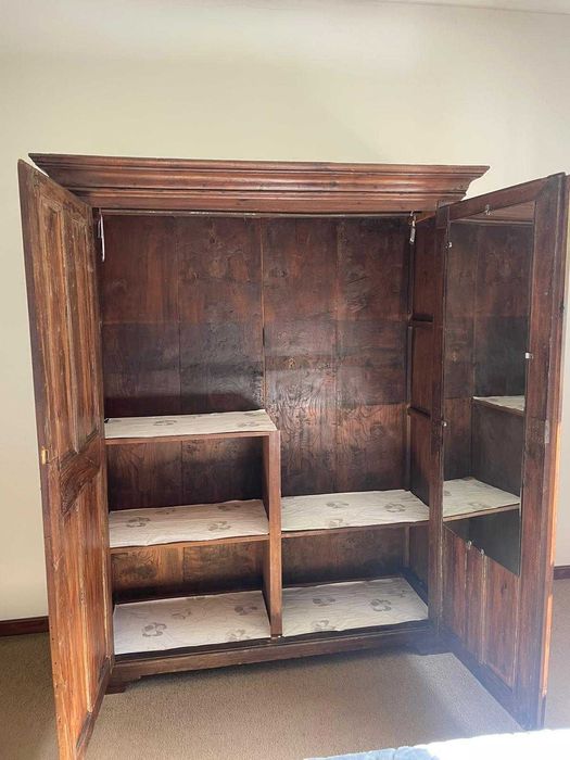 Armario de quarto em castanho