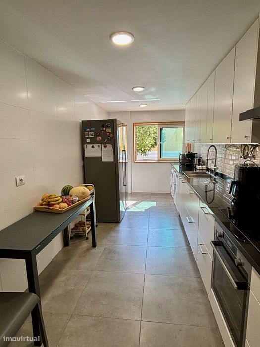 Apartamento T3 com excelentes áreas, renovado, boa exposição solar