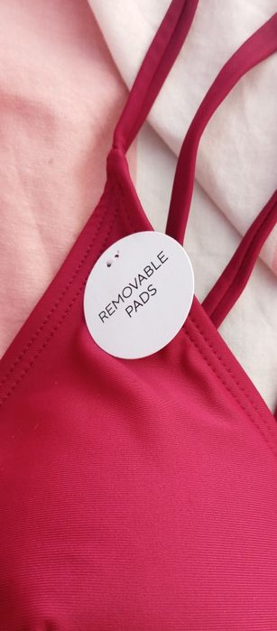 Продам цельный купальник