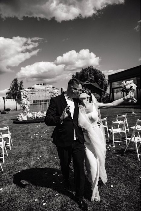 Весільна сукня