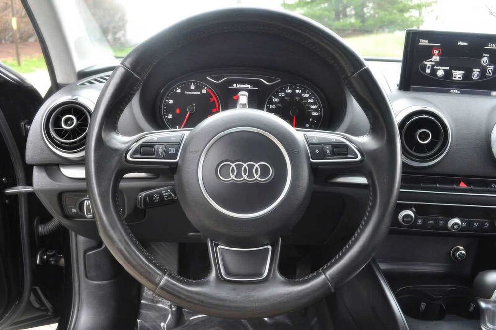 Audi A3 Premium      2015