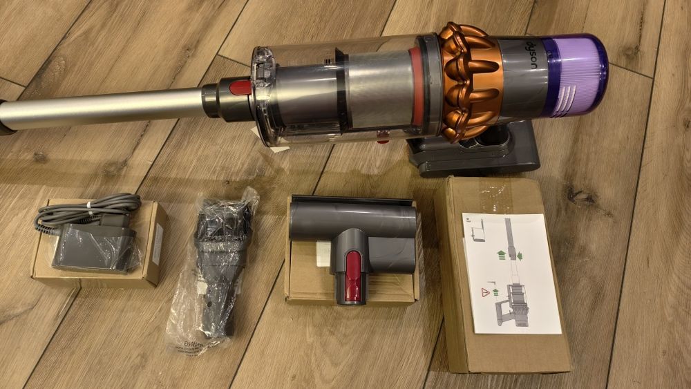 Пилосос Dyson v15. Новий