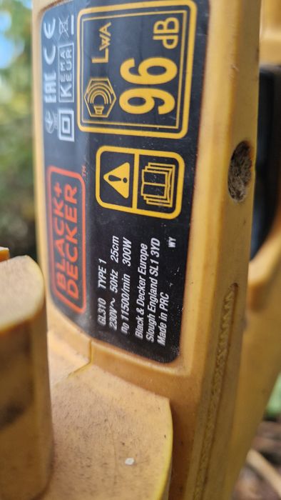 Aparador elétrico BLACK + DECKER