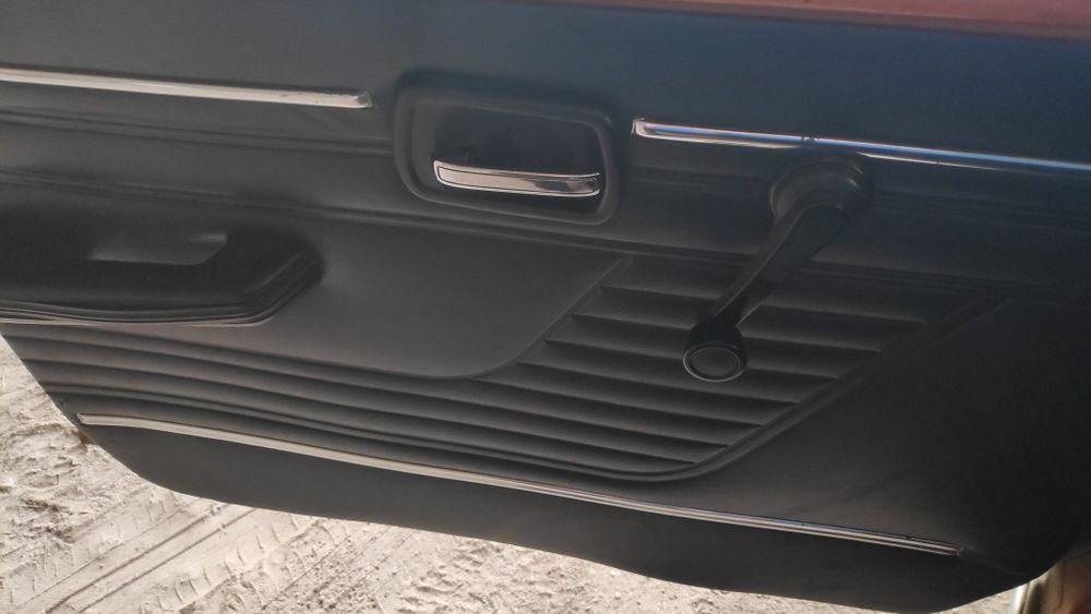 Mazda 818 deluxe clássico