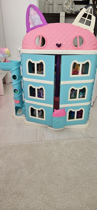 Casa da Gabby com caixa