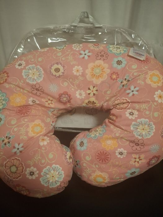 Boppy Pillow Original – Almofada de Amamentação e apoio para bebé – Floral Rosa
