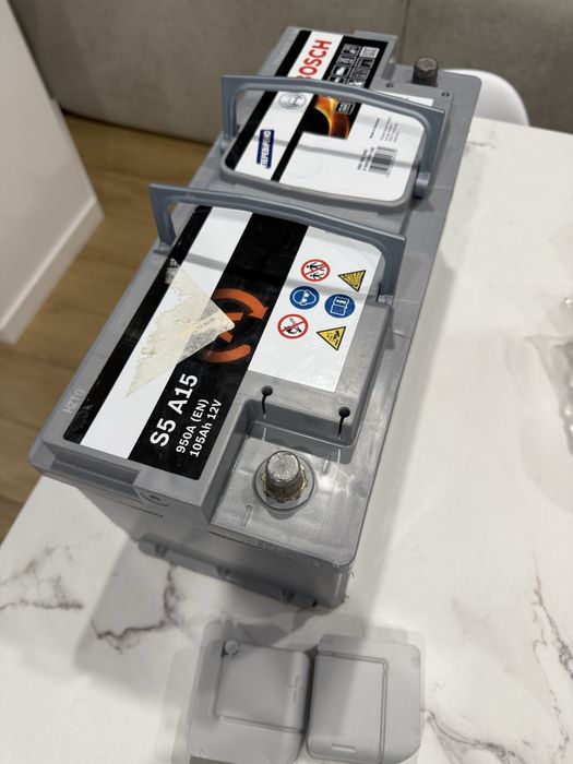 Акумулятор автомобільний Bosch S5 A15 105А 12 B «+» праворуч