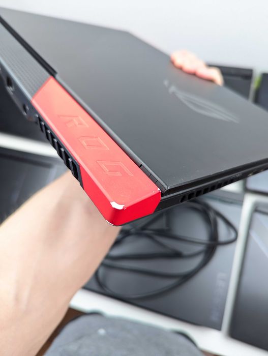 LAPTOP GAMINGOWY Asus ROG Strix RTX 3060 Ryzen 7 4800H 144hz Komputer
