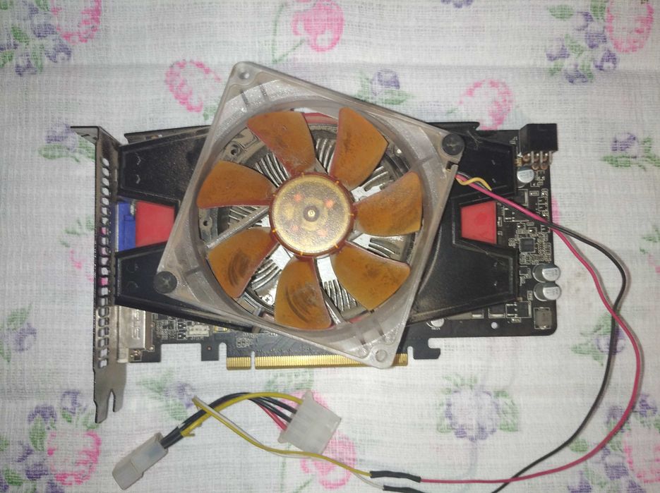Відеокарта Asus GTX550 TI DI/1GD5