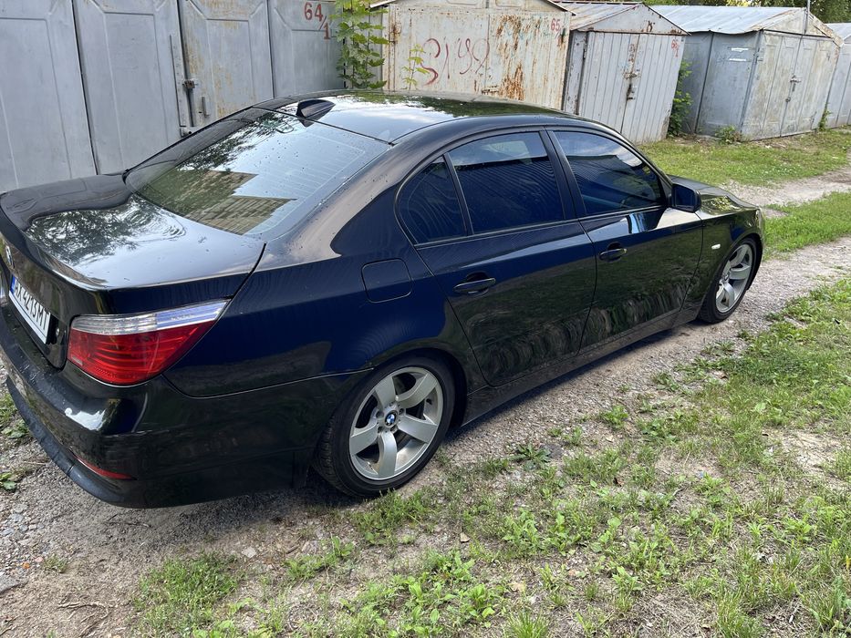 Продаю BMW E60 2003