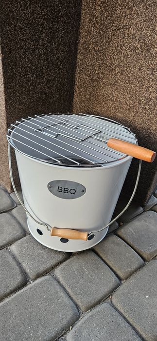 Gril węglowy turystyczny