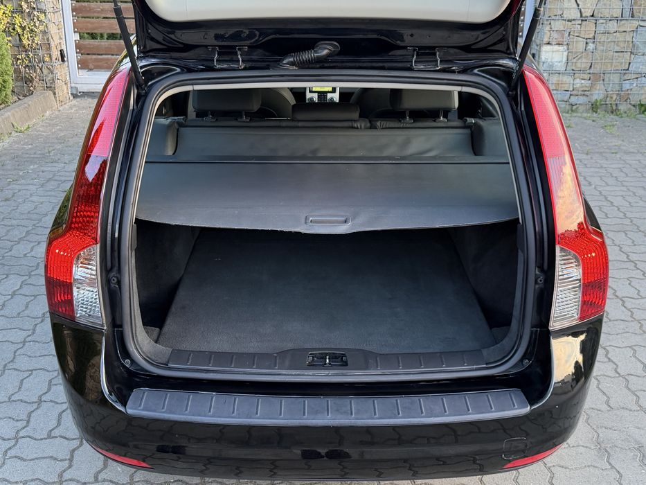 Volvo v50 2009р 1.6 дизель