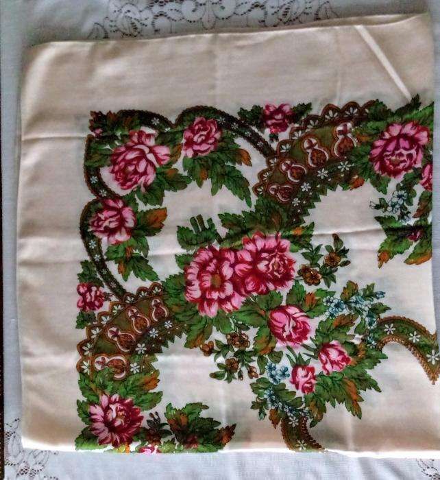 Велика шерстяна хустка