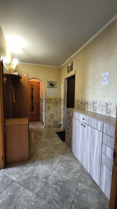 Левитана, чешка с ремонтом (10 лет) и мебелью.