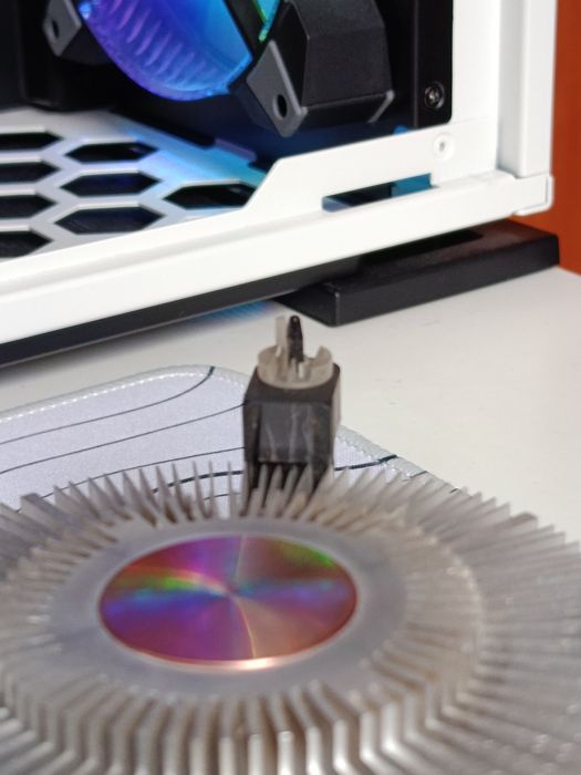 Chłodzenie Intel  cooler CPU