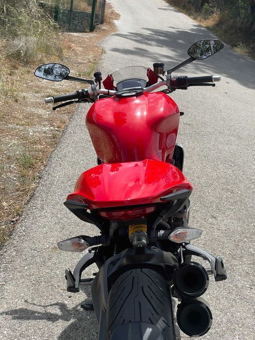 Ducati Monster 1200S