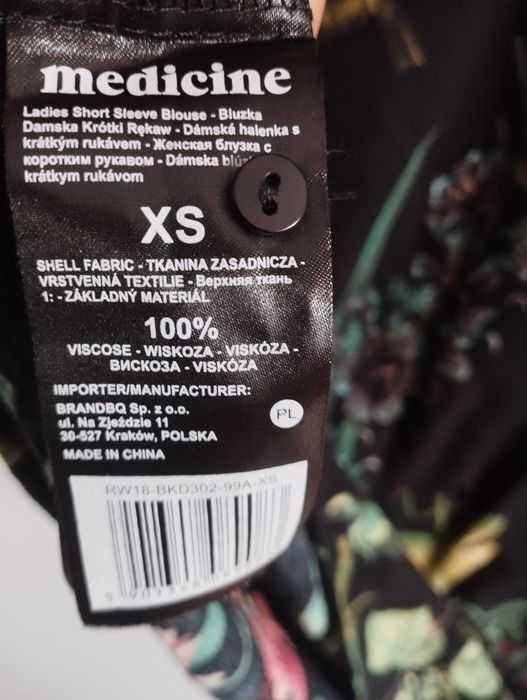Nowa bluzka z wiskozy, Medicine.