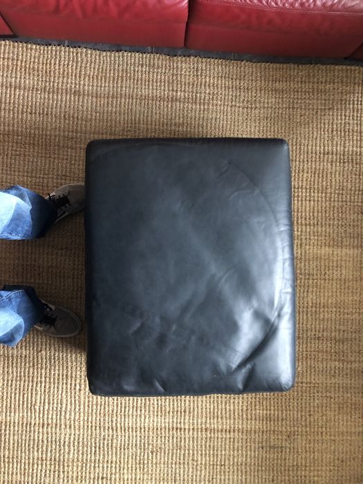 Pouf em pele da Divani & Divani