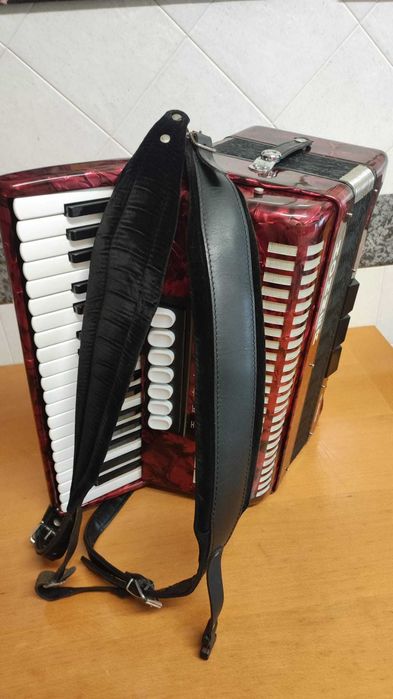 Acordeão Hohner à 3ª Voz - Acordeon